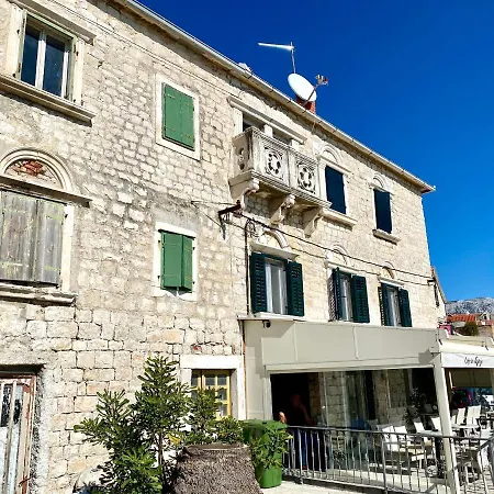 Sunny By The Kaštel Štafilić