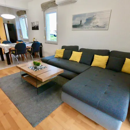 Apartment Sunny By The *