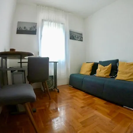 Apartment Sunny By The